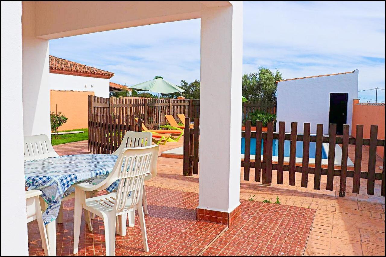 Chalet Rustico Roche كونيل ذي لا فرونتيرا المظهر الخارجي الصورة